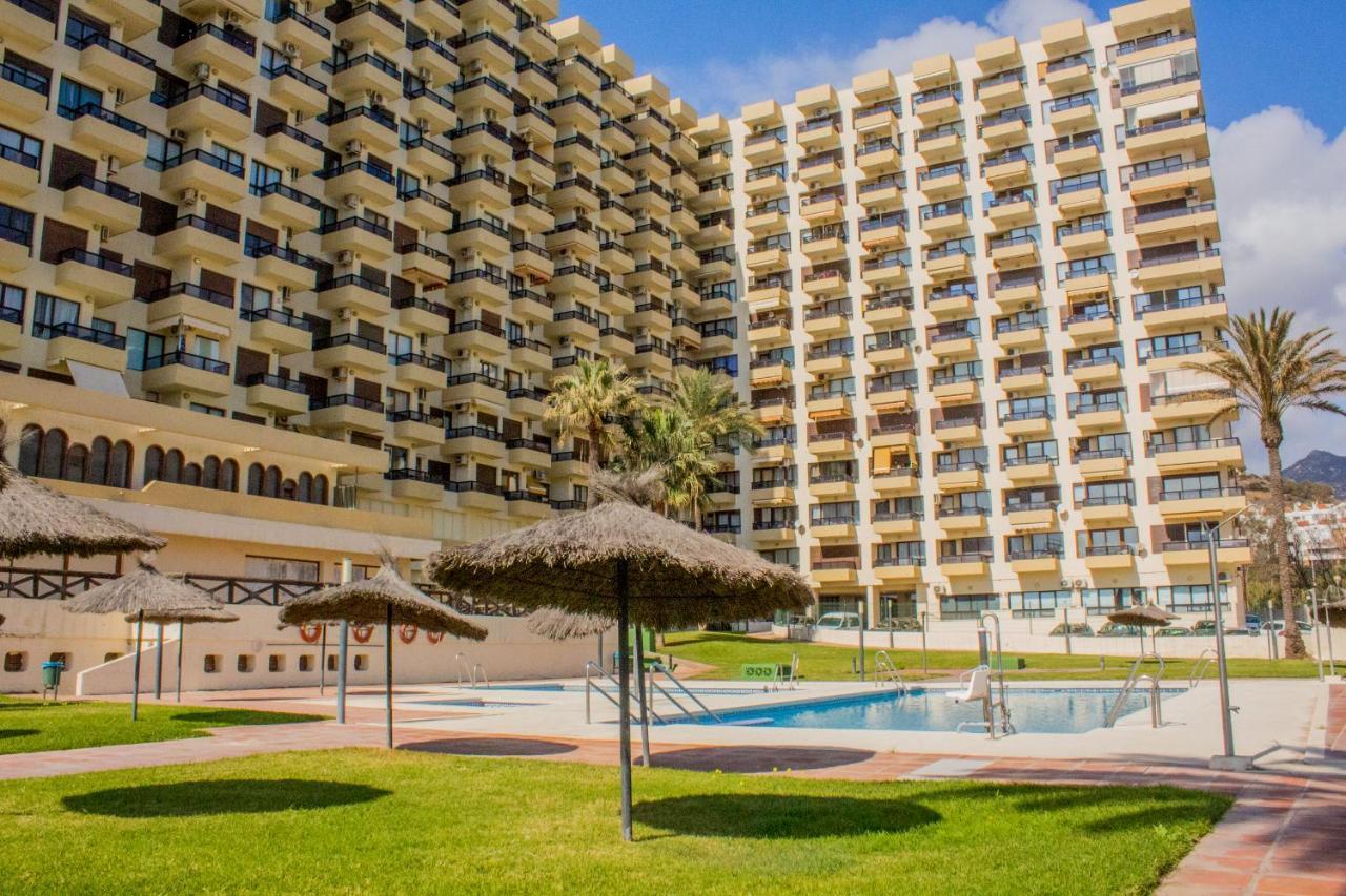 Aloha Playa Apartment With Ocean Views And Pools Benalmádena Eksteriør bilde